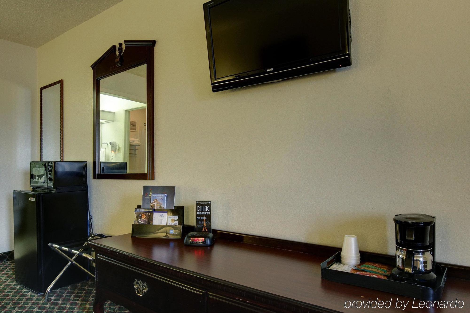 Americas Best Value Inn Paris Bagian luar foto