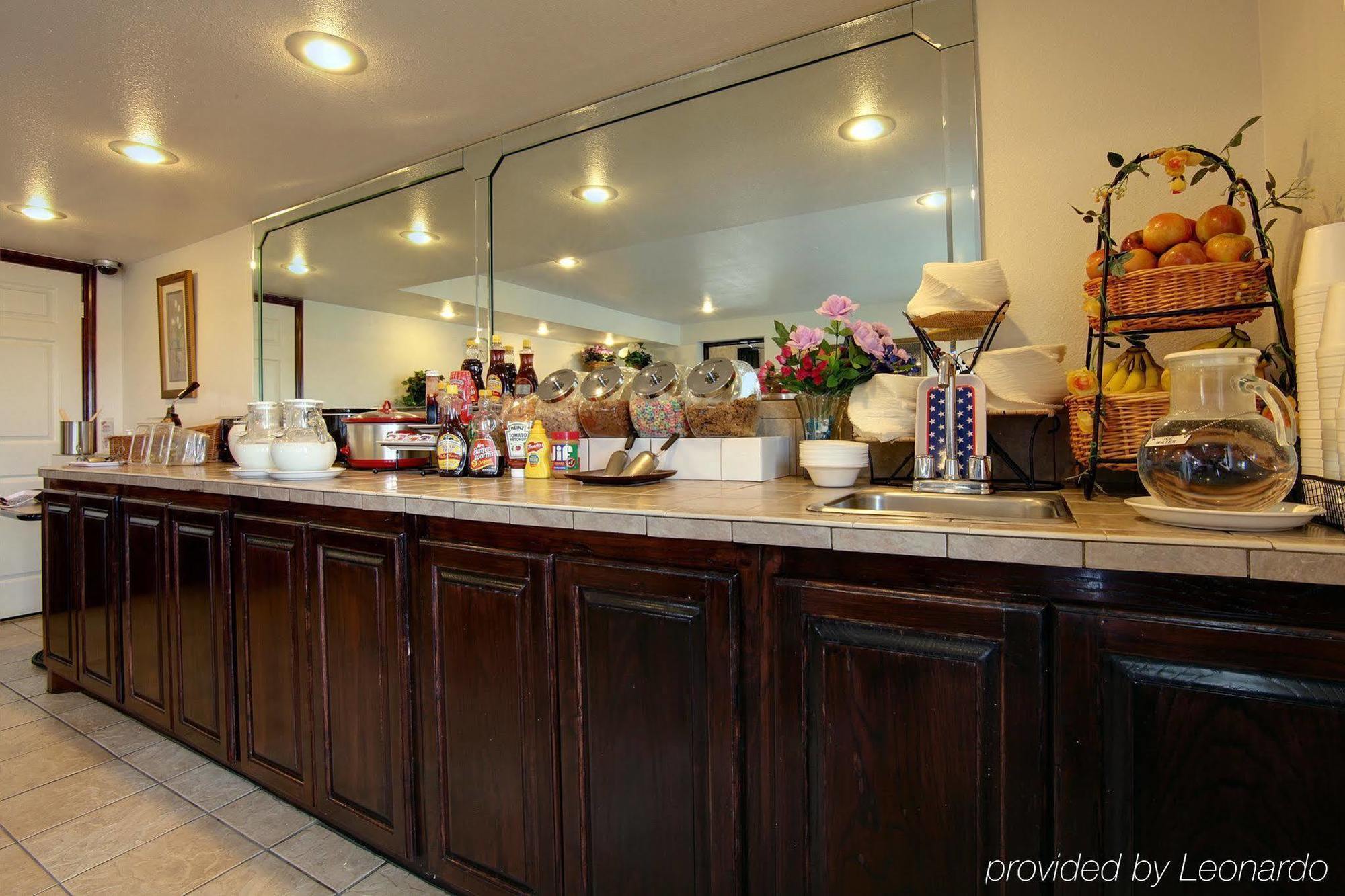 Americas Best Value Inn Paris Bagian luar foto