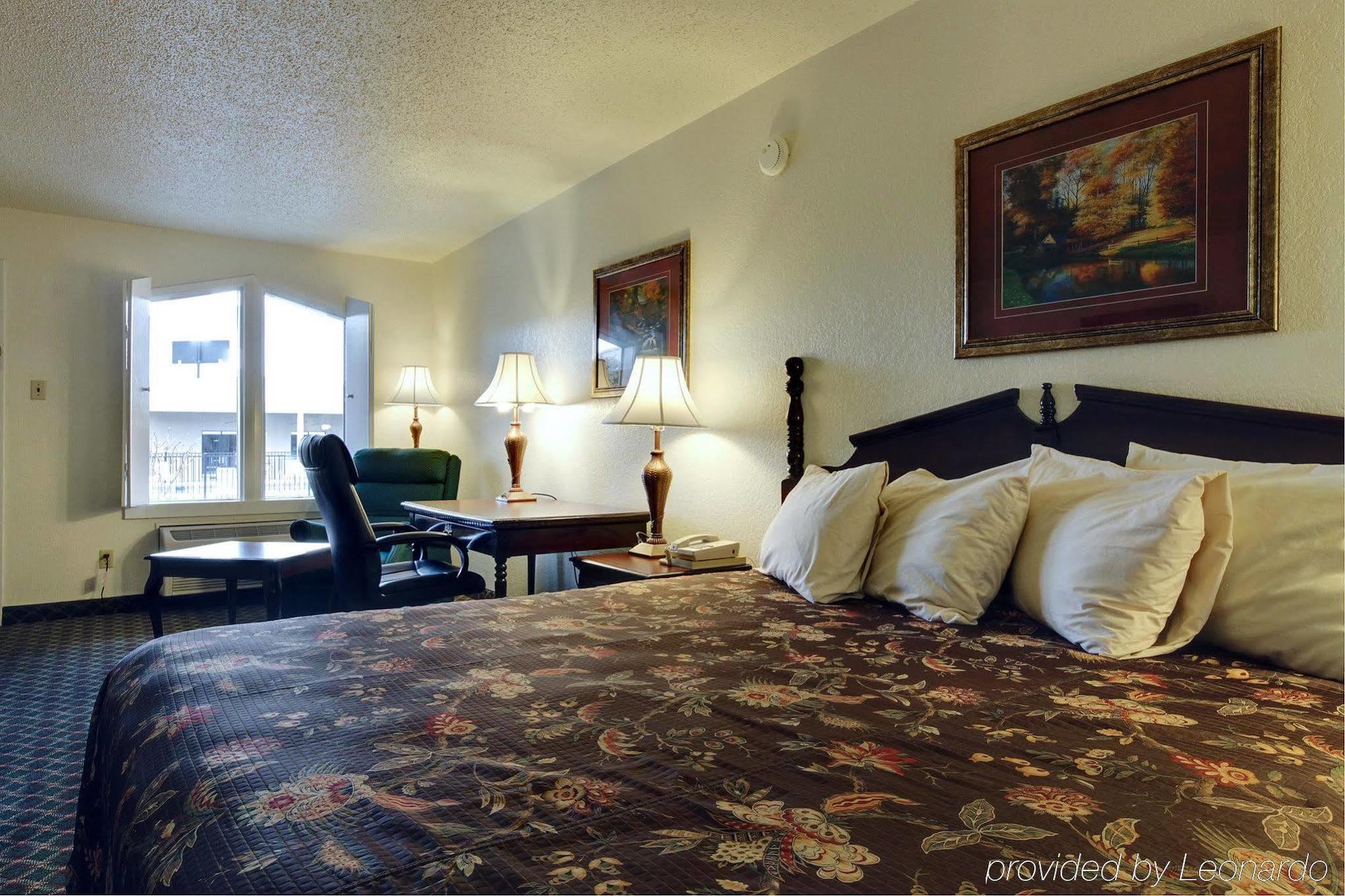 Americas Best Value Inn Paris Ruang foto