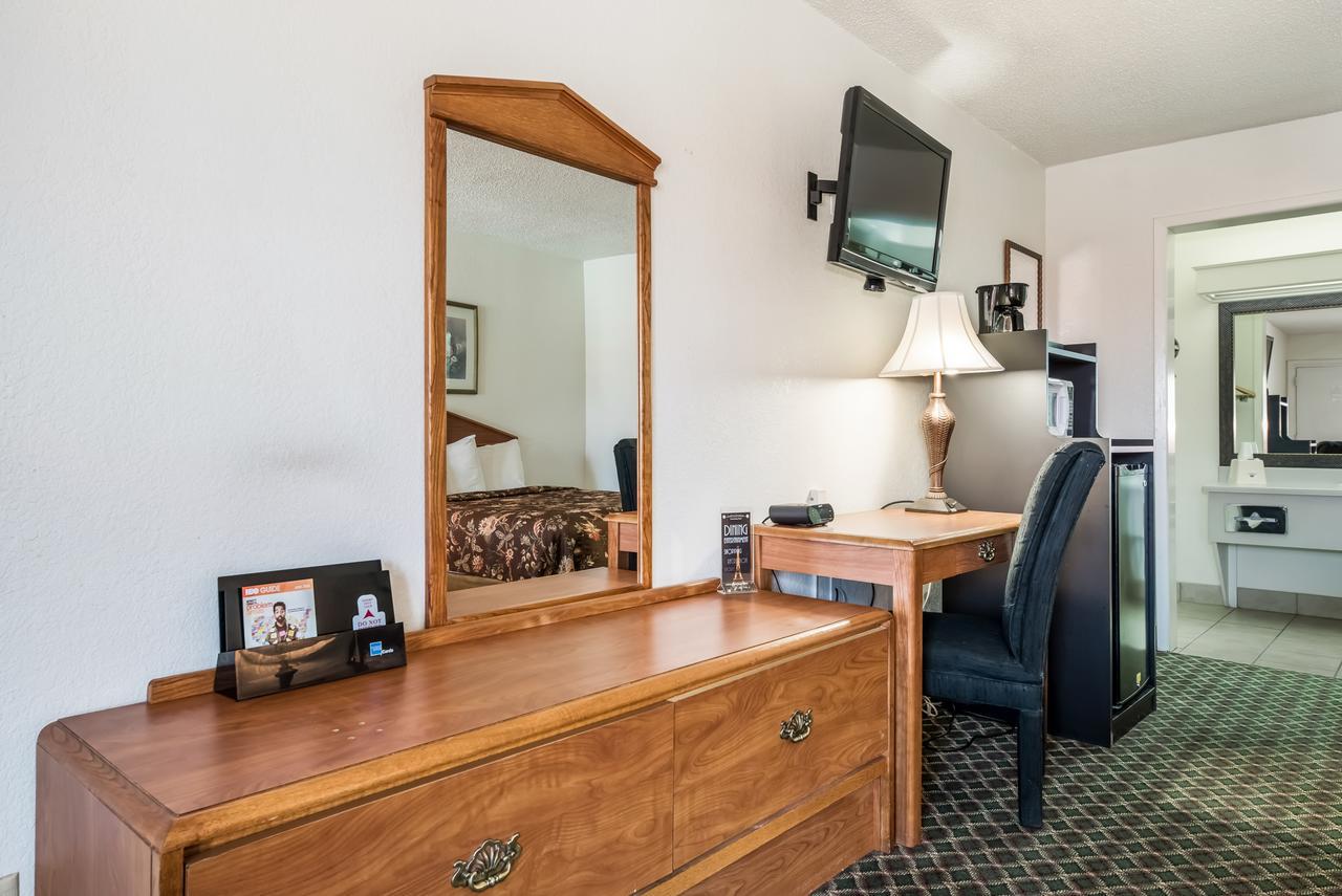 Americas Best Value Inn Paris Bagian luar foto