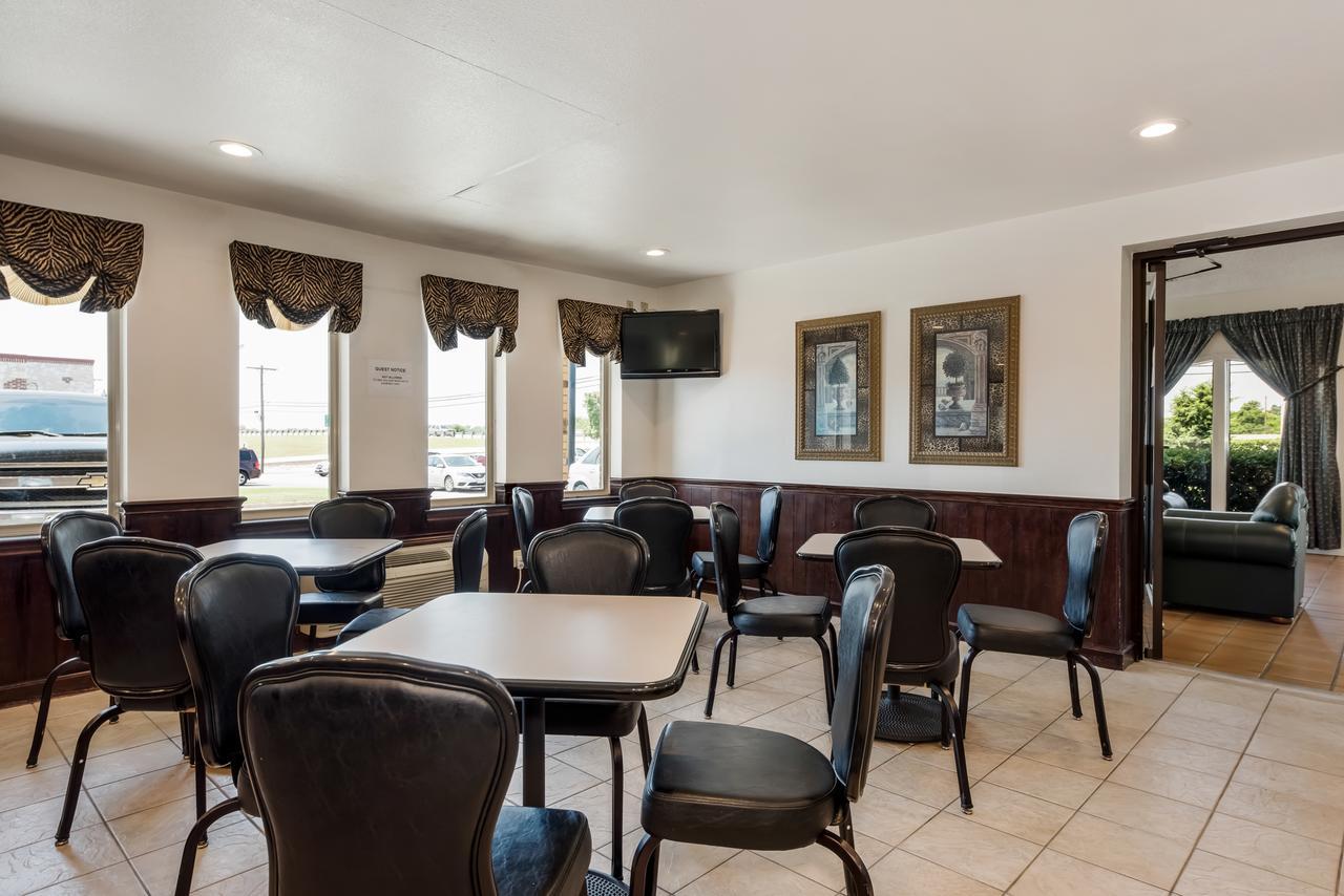 Americas Best Value Inn Paris Bagian luar foto
