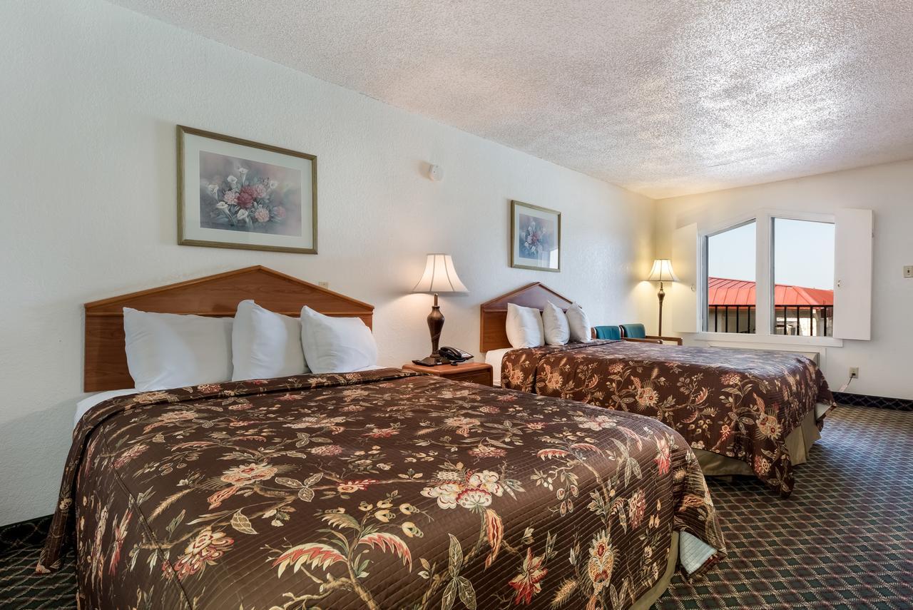 Americas Best Value Inn Paris Bagian luar foto