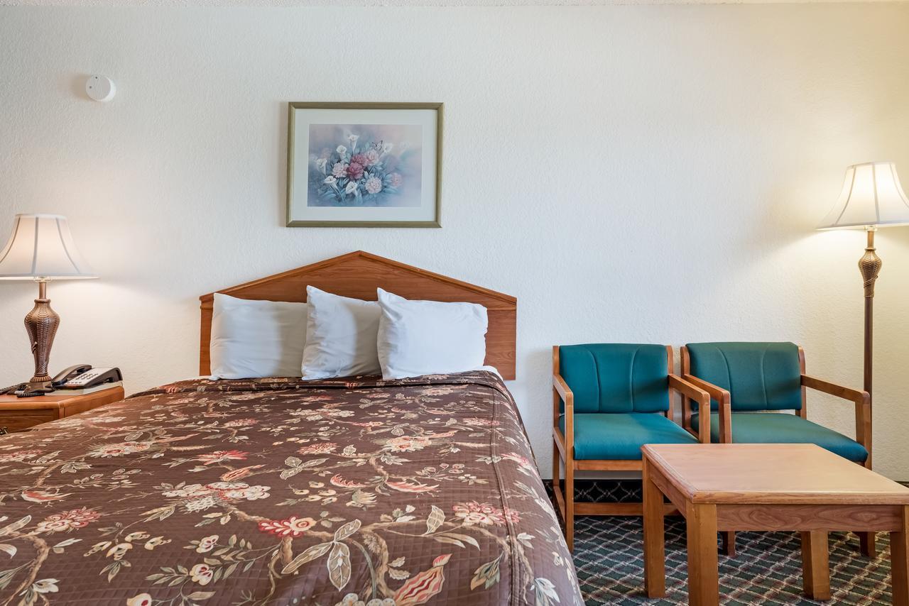 Americas Best Value Inn Paris Bagian luar foto