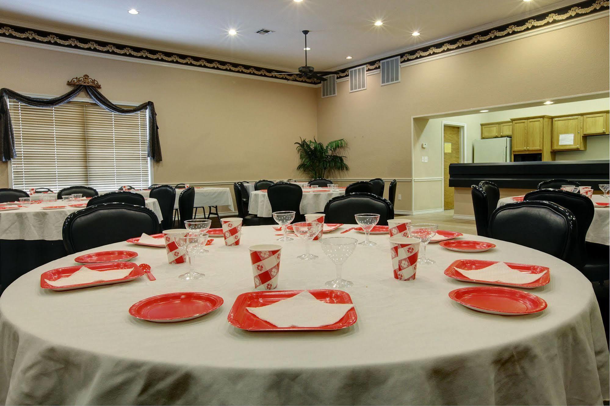 Americas Best Value Inn Paris Bagian luar foto